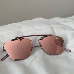 Rose gold mirrored sunnies